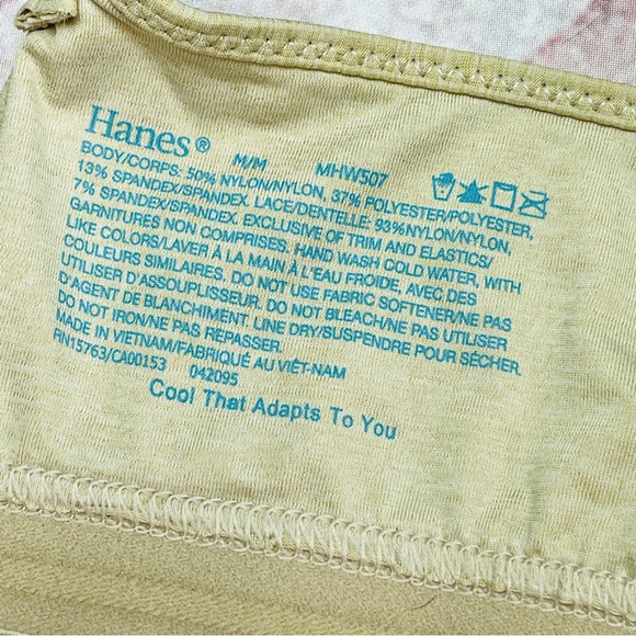 Hanes Intimates & Sleepwear Hanes Cool That Adapts To You Beige Bra Size Medium Mhw57 Poshmark